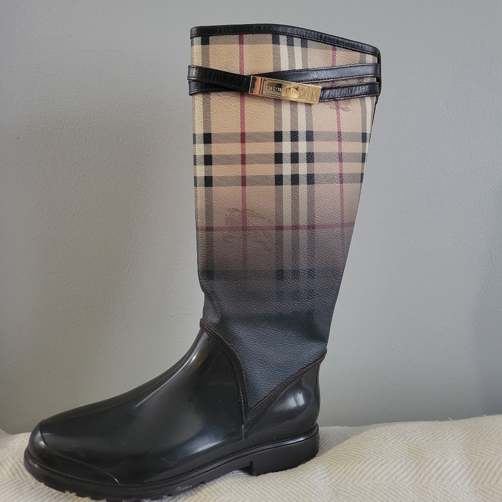Burberry Wellington Ombre Rain Boots